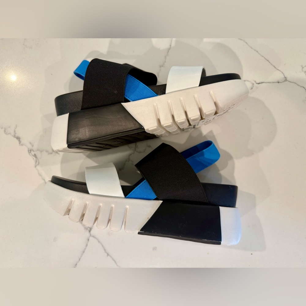 *New* MIA Zofia Platform Wedge Sandal (size 8.5)